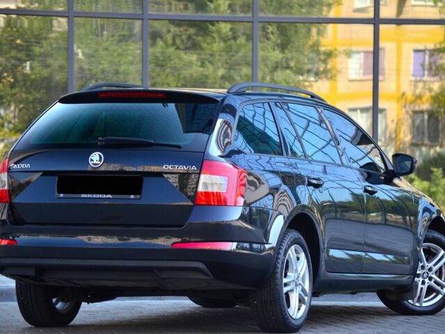 Черный Шкода Октавия, объемом двигателя 1.6 л и пробегом 148 тыс. км за 10500 $, фото 1 на Automoto.ua