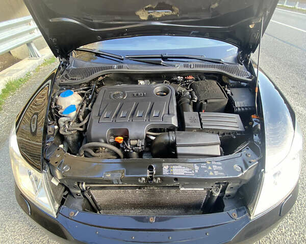 Черный Шкода Октавия, объемом двигателя 2 л и пробегом 350 тыс. км за 8700 $, фото 2 на Automoto.ua