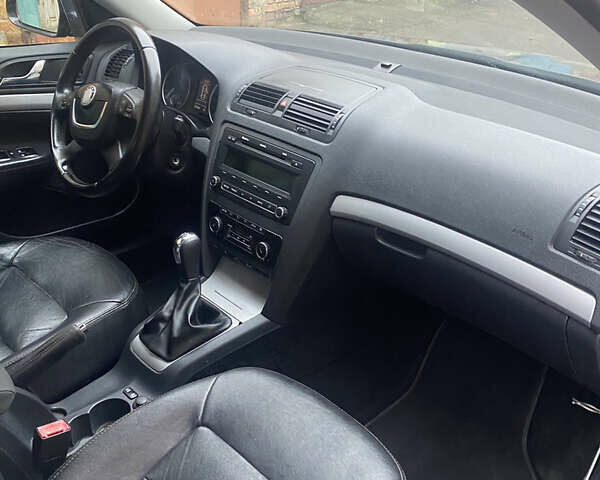 Чорний Шкода Октавія, об'ємом двигуна 1.6 л та пробігом 236 тис. км за 9000 $, фото 49 на Automoto.ua