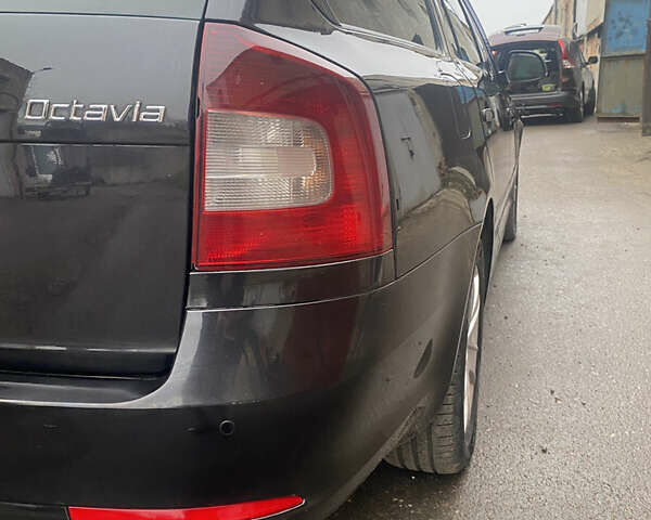 Чорний Шкода Октавія, об'ємом двигуна 1.6 л та пробігом 236 тис. км за 9000 $, фото 11 на Automoto.ua