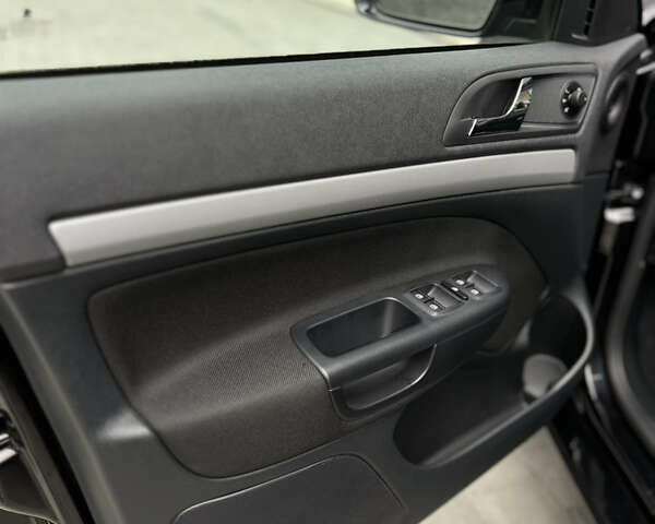 Чорний Шкода Октавія, об'ємом двигуна 1.8 л та пробігом 195 тис. км за 8900 $, фото 28 на Automoto.ua