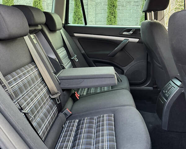 Черный Шкода Октавия, объемом двигателя 2 л и пробегом 217 тыс. км за 10550 $, фото 65 на Automoto.ua