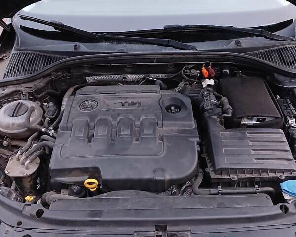 Черный Шкода Октавия, объемом двигателя 1.6 л и пробегом 253 тыс. км за 10700 $, фото 4 на Automoto.ua