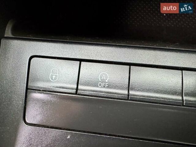 Черный Шкода Октавия, объемом двигателя 1.2 л и пробегом 292 тыс. км за 6999 $, фото 86 на Automoto.ua