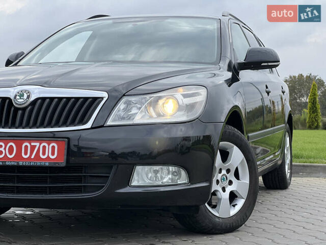 Черный Шкода Октавия, объемом двигателя 1.6 л и пробегом 238 тыс. км за 8100 $, фото 2 на Automoto.ua