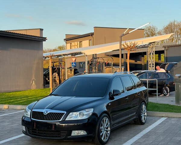 Чорний Шкода Октавія, об'ємом двигуна 2 л та пробігом 330 тис. км за 9800 $, фото 1 на Automoto.ua