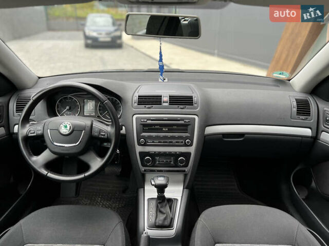 Чорний Шкода Октавія, об'ємом двигуна 1.8 л та пробігом 195 тис. км за 8900 $, фото 45 на Automoto.ua