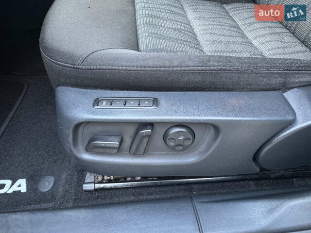 Чорний Шкода Октавія, об'ємом двигуна 1.4 л та пробігом 310 тис. км за 8900 $, фото 8 на Automoto.ua