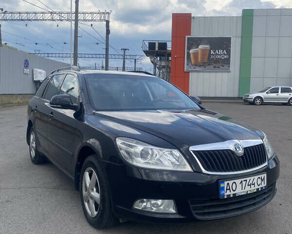 Черный Шкода Октавия, объемом двигателя 1.6 л и пробегом 306 тыс. км за 8500 $, фото 6 на Automoto.ua
