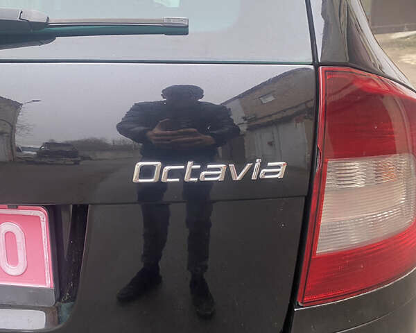 Чорний Шкода Октавія, об'ємом двигуна 1.6 л та пробігом 236 тис. км за 9000 $, фото 12 на Automoto.ua