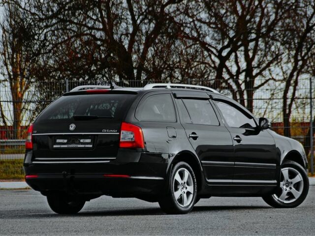 Чорний Шкода Октавія, об'ємом двигуна 1.6 л та пробігом 132 тис. км за 8300 $, фото 1 на Automoto.ua