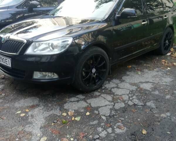 Черный Шкода Октавия, объемом двигателя 1.6 л и пробегом 270 тыс. км за 8500 $, фото 3 на Automoto.ua