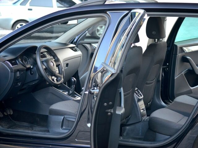 Черный Шкода Октавия, объемом двигателя 1.6 л и пробегом 148 тыс. км за 10500 $, фото 14 на Automoto.ua