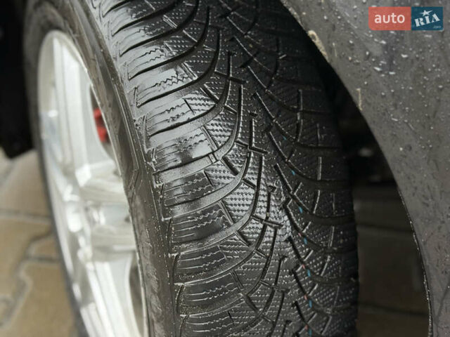 Черный Шкода Октавия, объемом двигателя 1.6 л и пробегом 246 тыс. км за 8900 $, фото 12 на Automoto.ua