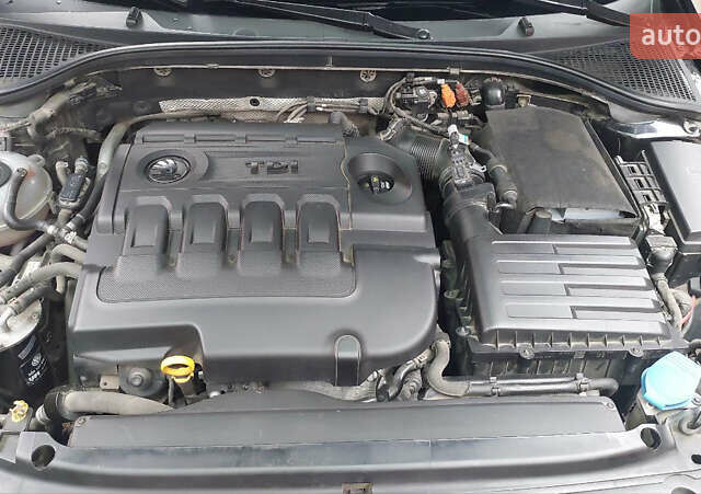 Чорний Шкода Октавія, об'ємом двигуна 1.6 л та пробігом 290 тис. км за 9999 $, фото 6 на Automoto.ua