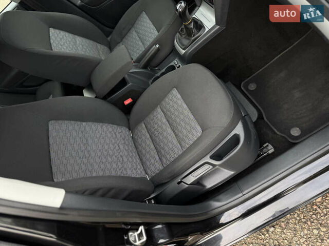 Черный Шкода Октавия, объемом двигателя 1.6 л и пробегом 208 тыс. км за 9100 $, фото 25 на Automoto.ua