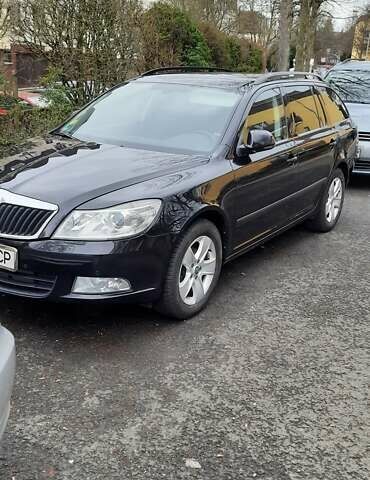 Черный Шкода Октавия, объемом двигателя 1.6 л и пробегом 256 тыс. км за 9000 $, фото 5 на Automoto.ua