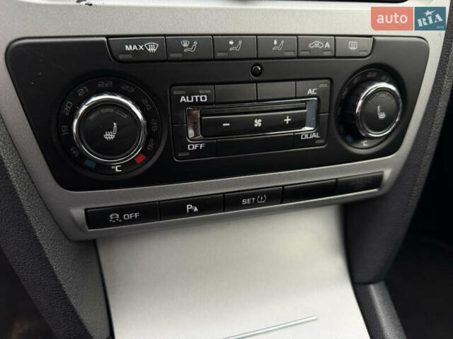 Черный Шкода Октавия, объемом двигателя 1.6 л и пробегом 208 тыс. км за 9100 $, фото 13 на Automoto.ua