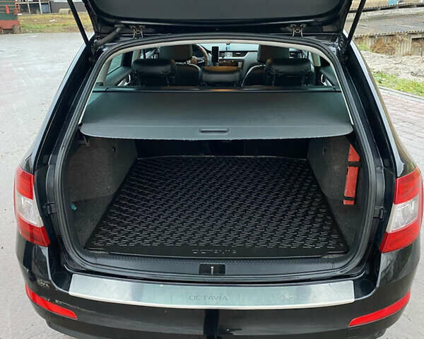 Чорний Шкода Октавія, об'ємом двигуна 1.6 л та пробігом 338 тис. км за 9300 $, фото 8 на Automoto.ua