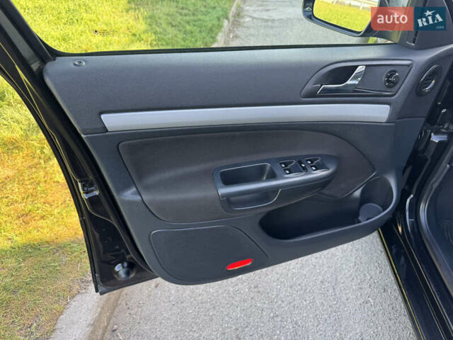 Чорний Шкода Октавія, об'ємом двигуна 1.6 л та пробігом 213 тис. км за 9750 $, фото 8 на Automoto.ua