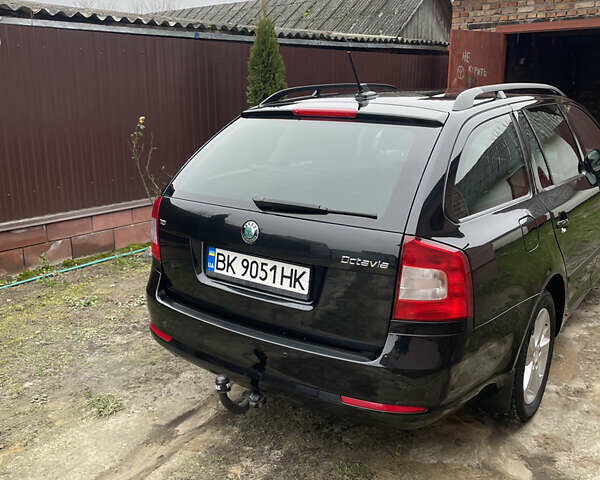 Чорний Шкода Октавія, об'ємом двигуна 1.6 л та пробігом 266 тис. км за 8000 $, фото 4 на Automoto.ua