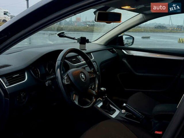 Черный Шкода Октавия, объемом двигателя 1.6 л и пробегом 335 тыс. км за 10000 $, фото 32 на Automoto.ua