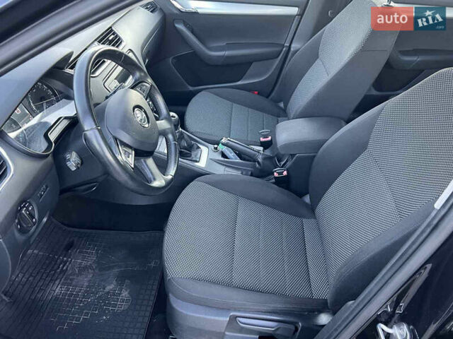 Черный Шкода Октавия, объемом двигателя 1.6 л и пробегом 180 тыс. км за 10200 $, фото 37 на Automoto.ua