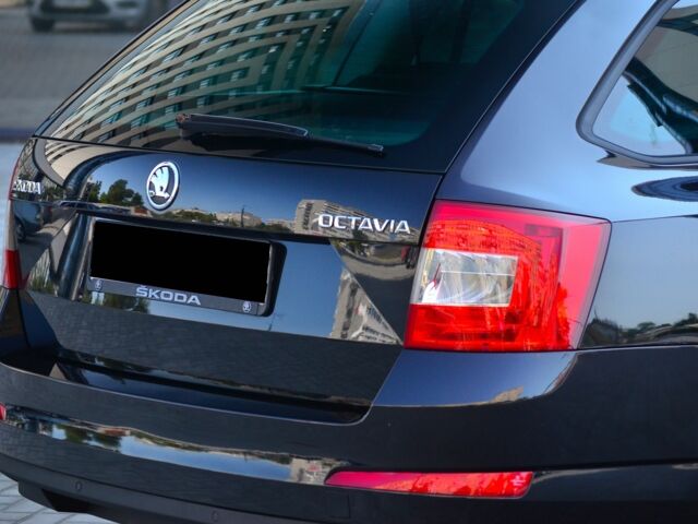 Черный Шкода Октавия, объемом двигателя 1.6 л и пробегом 148 тыс. км за 10500 $, фото 5 на Automoto.ua