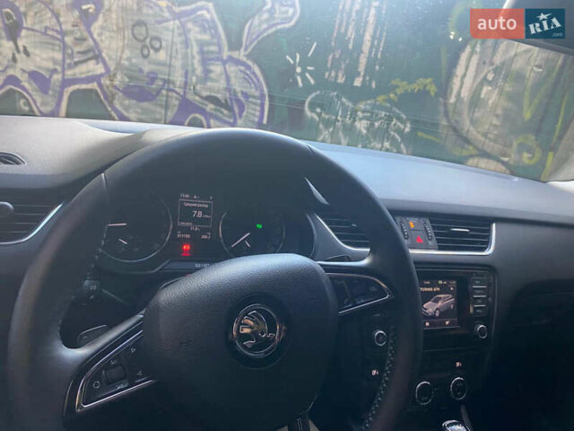 Шкода Октавия 2013 в Киеве на Automoto.ua Черный Шкода Октавия, объемом двигателя 1.97 л и пробегом 381 тыс. км за 10750 $, фото 3 на Automoto.ua