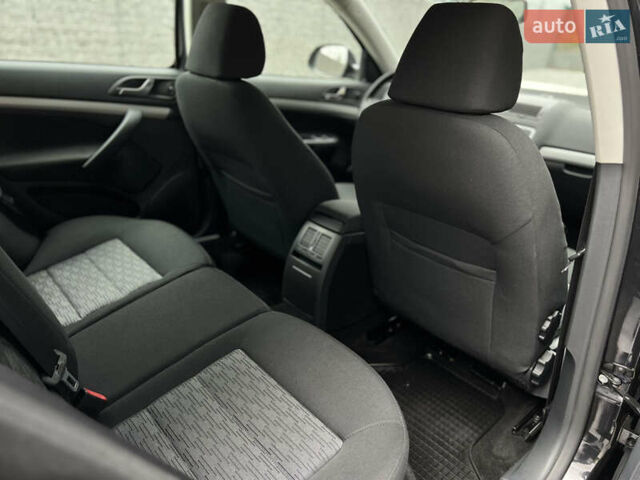 Чорний Шкода Октавія, об'ємом двигуна 1.8 л та пробігом 195 тис. км за 8900 $, фото 33 на Automoto.ua