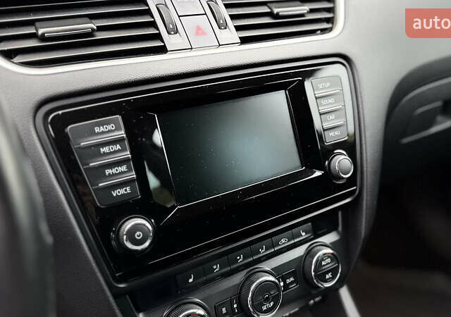 Черный Шкода Октавия, объемом двигателя 1.6 л и пробегом 257 тыс. км за 11150 $, фото 37 на Automoto.ua