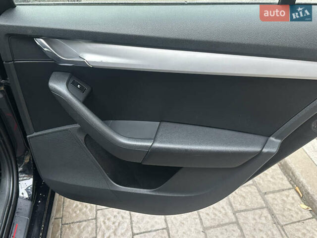 Черный Шкода Октавия, объемом двигателя 1.6 л и пробегом 240 тыс. км за 10500 $, фото 11 на Automoto.ua