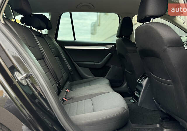 Черный Шкода Октавия, объемом двигателя 1.6 л и пробегом 257 тыс. км за 11150 $, фото 27 на Automoto.ua