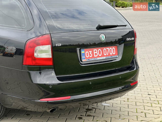 Черный Шкода Октавия, объемом двигателя 1.6 л и пробегом 238 тыс. км за 8100 $, фото 16 на Automoto.ua
