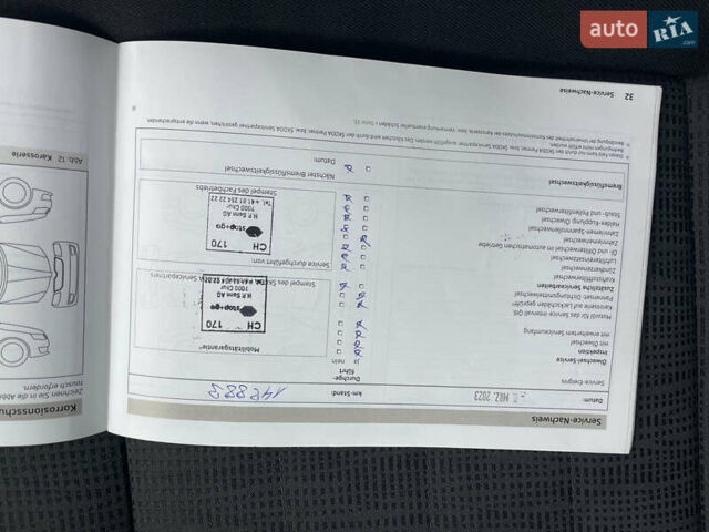 Черный Шкода Октавия, объемом двигателя 1.8 л и пробегом 198 тыс. км за 11500 $, фото 69 на Automoto.ua
