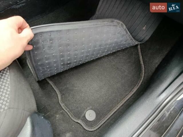 Чорний Шкода Октавія, об'ємом двигуна 1.97 л та пробігом 268 тис. км за 11800 $, фото 32 на Automoto.ua
