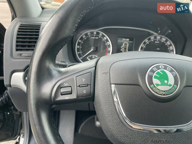 Шкода Октавия 2013 в Луцке на Automoto.ua Черный Шкода Октавия, объемом двигателя 1.6 л и пробегом 280 тыс. км за 9999 $, фото 22 на Automoto.ua