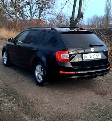 Черный Шкода Октавия, объемом двигателя 1.6 л и пробегом 253 тыс. км за 10500 $, фото 5 на Automoto.ua