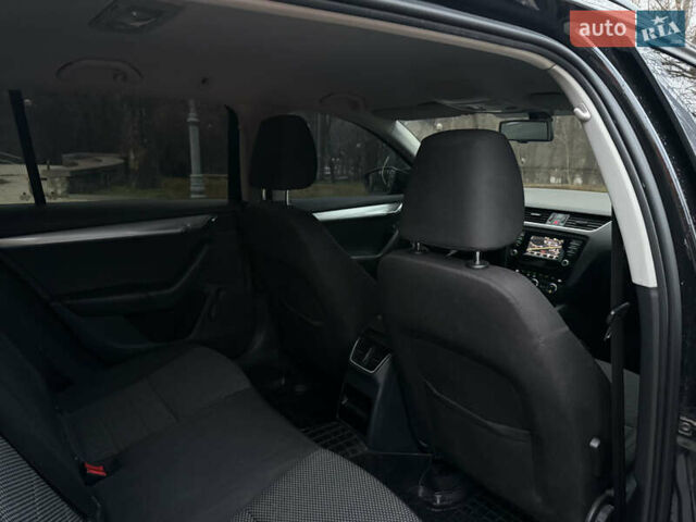 Черный Шкода Октавия, объемом двигателя 1.6 л и пробегом 330 тыс. км за 10300 $, фото 43 на Automoto.ua