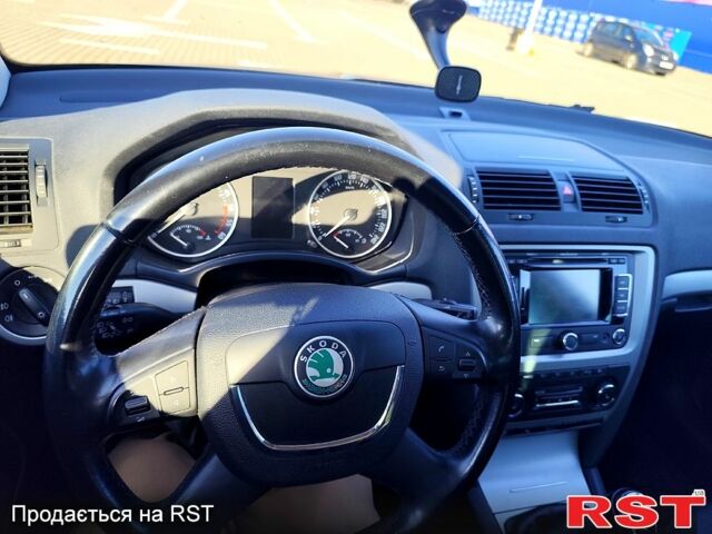 Черный Шкода Октавия, объемом двигателя 2 л и пробегом 228 тыс. км за 8500 $, фото 22 на Automoto.ua