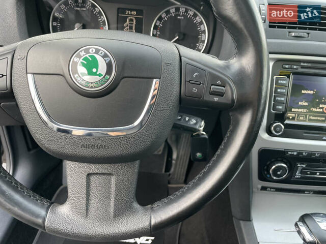 Шкода Октавия 2013 в Луцке на Automoto.ua Черный Шкода Октавия, объемом двигателя 1.6 л и пробегом 280 тыс. км за 9999 $, фото 23 на Automoto.ua