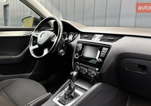 Черный Шкода Октавия, объемом двигателя 1.6 л и пробегом 257 тыс. км за 11150 $, фото 44 на Automoto.ua