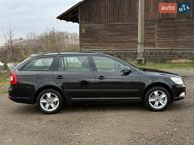 Черный Шкода Октавия, объемом двигателя 1.6 л и пробегом 208 тыс. км за 9100 $, фото 1 на Automoto.ua