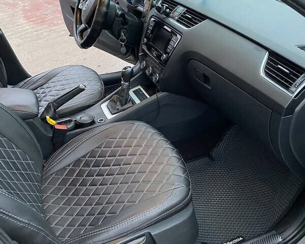 Чорний Шкода Октавія, об'ємом двигуна 1.6 л та пробігом 338 тис. км за 9300 $, фото 13 на Automoto.ua
