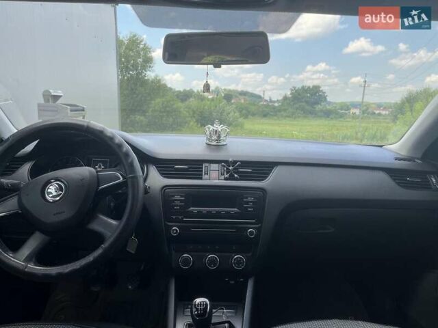 Черный Шкода Октавия, объемом двигателя 1.6 л и пробегом 282 тыс. км за 10500 $, фото 6 на Automoto.ua