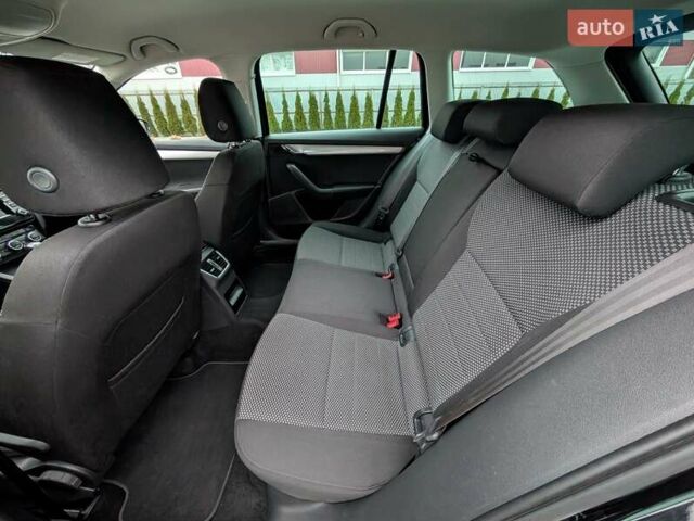 Чорний Шкода Октавія, об'ємом двигуна 1.8 л та пробігом 231 тис. км за 9950 $, фото 42 на Automoto.ua