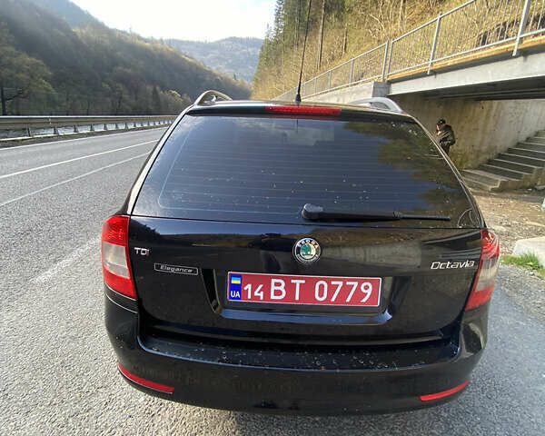Черный Шкода Октавия, объемом двигателя 2 л и пробегом 350 тыс. км за 8700 $, фото 3 на Automoto.ua