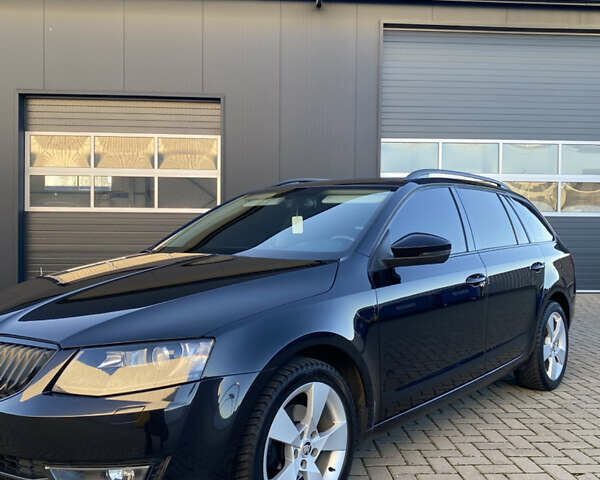 Черный Шкода Октавия, объемом двигателя 2 л и пробегом 294 тыс. км за 12900 $, фото 1 на Automoto.ua