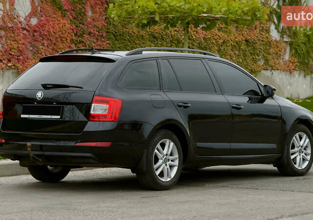 Шкода Октавия 2014 в Днепре (Днепропетровске) на Automoto.ua Черный Шкода Октавия, объемом двигателя 1.97 л и пробегом 192 тыс. км за 11500 $, фото 5 на Automoto.ua