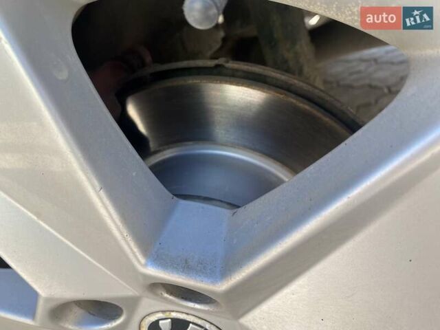 Черный Шкода Октавия, объемом двигателя 1.6 л и пробегом 238 тыс. км за 11500 $, фото 14 на Automoto.ua